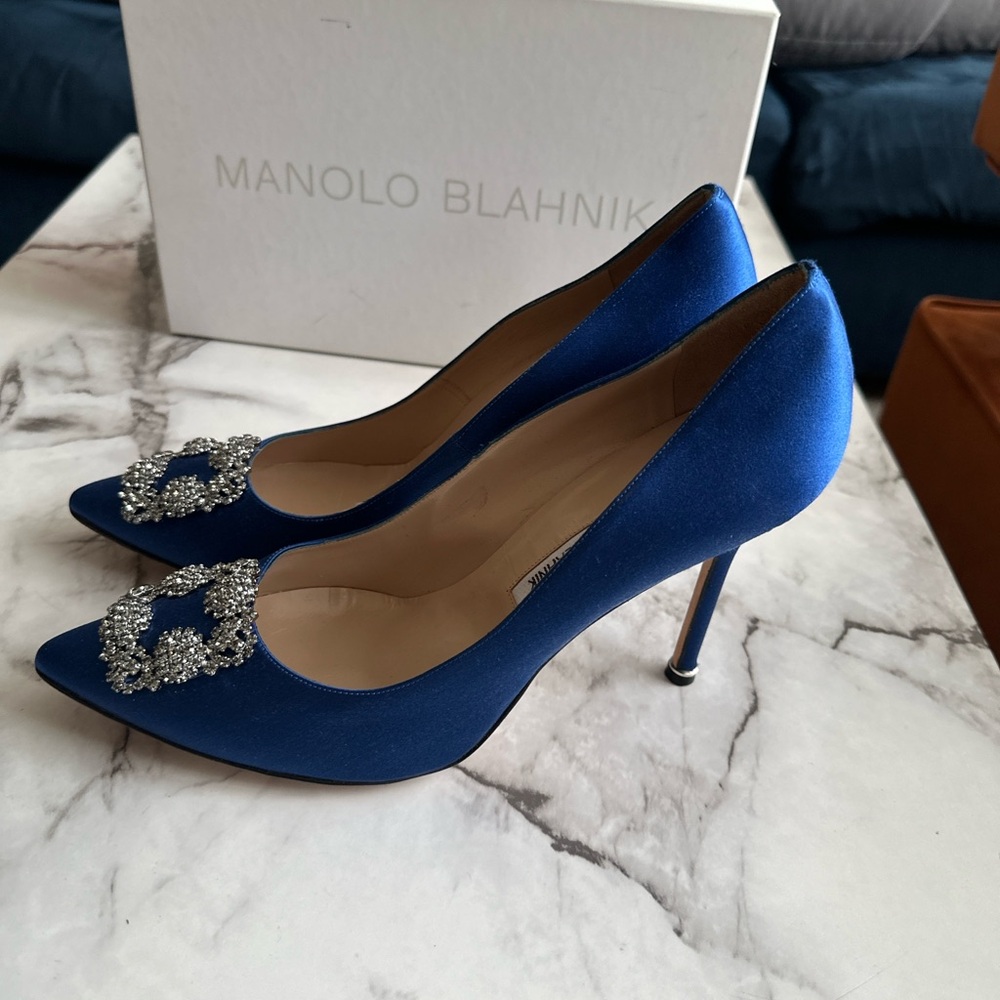 Manolo Blahnik Hangisi Blue Satin Heels with Crystal Buckle, Hangisi Pumps, 42.5 - Picture 2 of 16